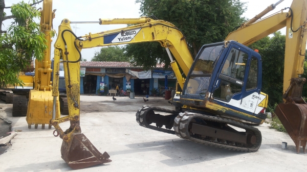 รถเเม็คโค