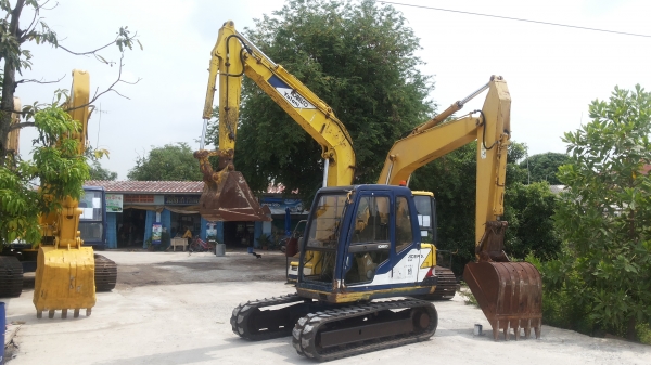 รถเเม็คโค