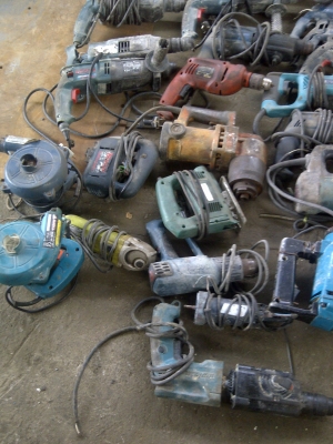 ขาย..เหมาเครื่องมือช่างเสียๆ ขาย..เหมาเครื่องมือช่างเสียๆ