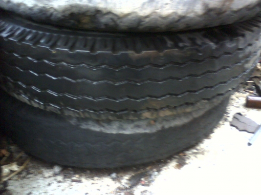 ขายกระทะรุบรรทุก 8 รู พร้อมยาง 4 เส้น  7500