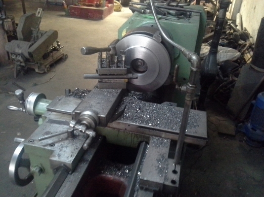 เครื่องกลึง LI-TAI ขนาด 6 ฟุต 3 เพลา ระบบเกียร์บล็อค พร้อมมีเบรค กลึงเกลียวนิ้วและเกลียวมิลไม่ต้องเปลี่ยน สภาพพร้อมใช้งาน