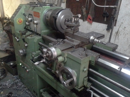 เครื่องกลึง LI-TAI ขนาด 6 ฟุต 3 เพลา ระบบเกียร์บล็อค พร้อมมีเบรค กลึงเกลียวนิ้วและเกลียวมิลไม่ต้องเปลี่ยน สภาพพร้อมใช้งาน