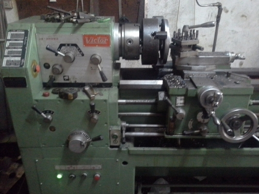 เครื่องกลึง LI-TAI ขนาด 6 ฟุต 3 เพลา ระบบเกียร์บล็อค พร้อมมีเบรค กลึงเกลียวนิ้วและเกลียวมิลไม่ต้องเปลี่ยน สภาพพร้อมใช้งาน