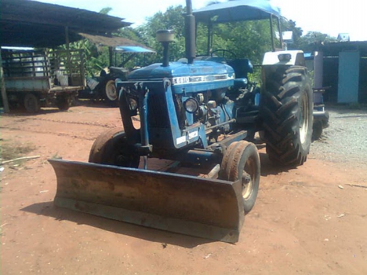 ขายฟอร์ด 6600 สองคันพร้อมอุปกรณ์ รถสวยพร้อมใช้ เอกสารพร้อมโอน