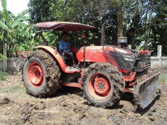 ขายm9540 แรงคูโบต้าของดีราคาถูกขายแล้วครับไปอุทัยเถ่าแก่ไร่อ้อย