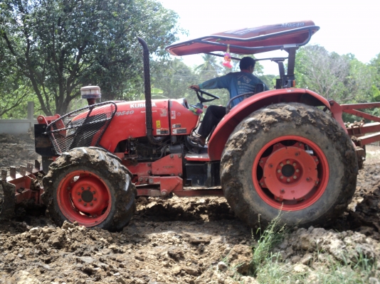 ขายm9540 แรงคูโบต้าของดีราคาถูกขายแล้วครับไปอุทัยเถ่าแก่ไร่อ้อย