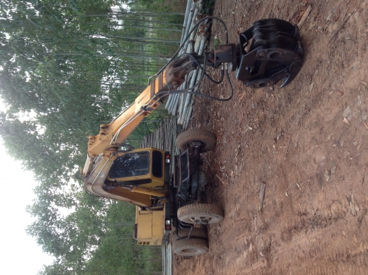 ขายรถคีบ ล้อยางของkomatsu pc60/1