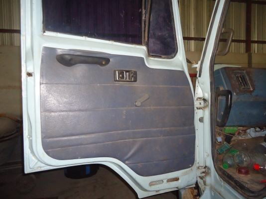 ขายด่วนรถสิบล้อFXZ23NFYเครือง240แรงม้าปี38ห้างแท้