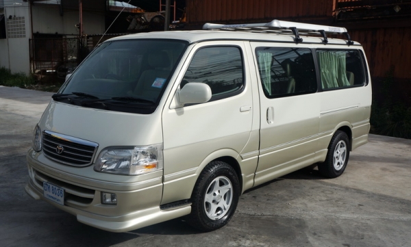 TOYOTA GRAND WAGON ปี 2003 ขายรถสวย ติดแก็สNGVหัวฉีด เบาะหนัง มีผ้าม่านพร้อม ล้อMAX กระจกไฟฟ้า เครื่องเดิมๆวิ่งดีมาก ช่วงล่างแน่น ภายในสภาพสวยสุดๆ สีสวย รถพร้อมใช้งาน จัดไฟแนนได้