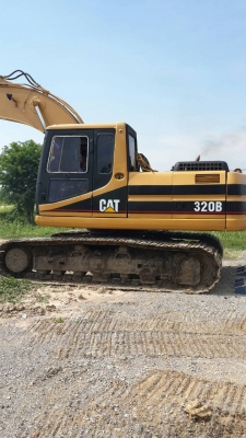 รถแบคโฮ CAT 320 B รถสวยเนี๊ยบ ใช้งานดี มีทะเบียนครบ