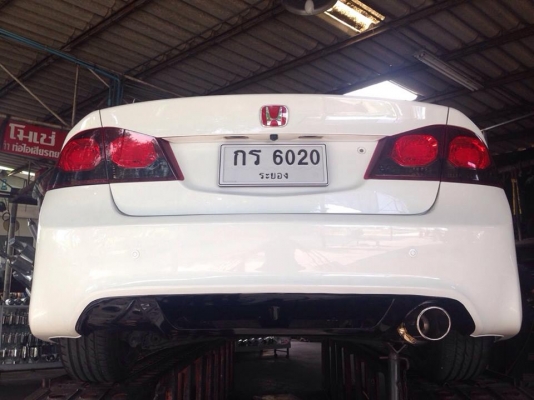 ขายครับ Civic Fd  ปี2008 สีขาวขายตามสภาพไม่ถอดสักชิ้น ตัว E 1.8 แอร์แบคตัวท็อป รถสวยสภาพดี ไม่เคยชน สนใจโทร 087-9246577 นะ