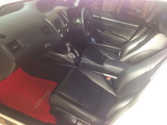 ขายครับ Civic Fd  ปี2008 สีขาวขายตามสภาพไม่ถอดสักชิ้น ตัว E 1.8 แอร์แบคตัวท็อป รถสวยสภาพดี ไม่เคยชน สนใจโทร 087-9246577 นะ