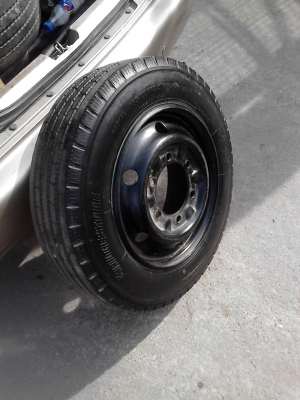 ล้อรถขนาด 4 ล้อกลาง 15.5   106/104L  มี 4 ล้อ TEL.081-427-3941
