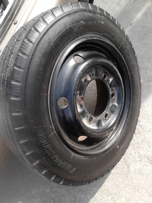 ล้อรถขนาด 4 ล้อกลาง 15.5   106/104L  มี 4 ล้อ TEL.081-427-3941