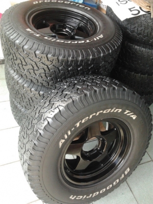 ล้อ แบรดเลย์ วี + ยาง BF All 265/75/16 ปี09