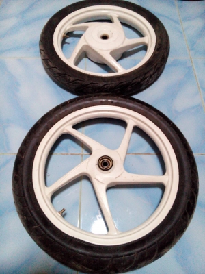 ขายล้อแม็กซฺขอบ14 พร้อมยาง