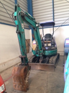 รถขุด Komatsu PC30MR-1 S/N:10299 ปี1998 4248ชม นำเข้าเองจากญี่ปุ่น สนใจโทร. 080-6565422 (หนิง)