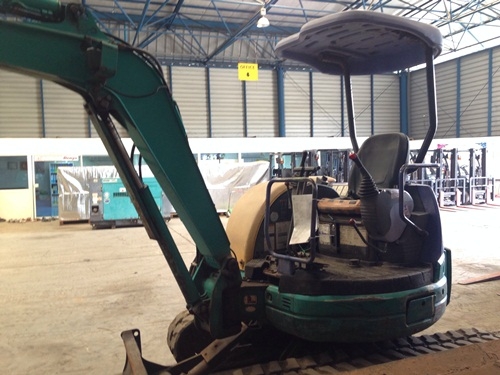 รถขุด Komatsu PC30MR-1 S/N:10299 ปี1998 4248ชม นำเข้าเองจากญี่ปุ่น สนใจโทร. 080-6565422 (หนิง)