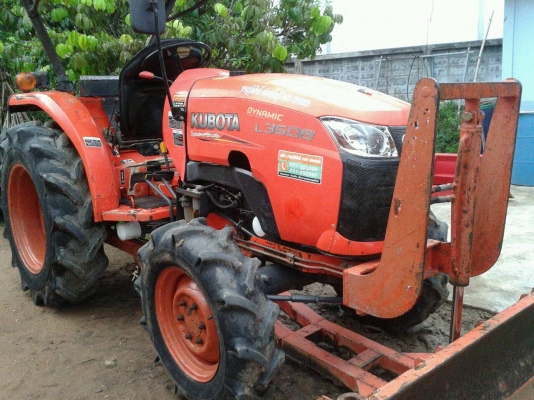 ขายรถไถ KUBOTA  L3608 พร้อมดันหน้าตราช้างของคูโบต้า