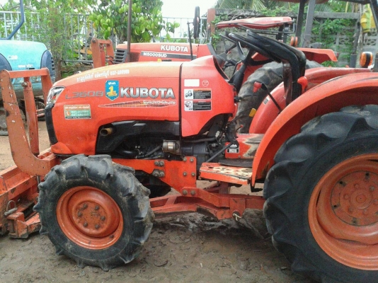 ขายรถไถ KUBOTA  L3608 พร้อมดันหน้าตราช้างของคูโบต้า