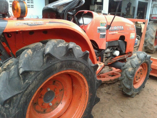 ขายรถไถ KUBOTA  L3608 พร้อมดันหน้าตราช้างของคูโบต้า