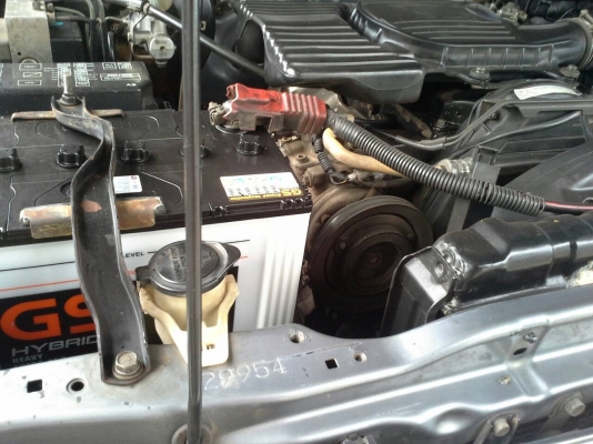 TOYOTA SPORT RIDER 3.0 โฟวีล เกียร์ธรรมดาปี42 แอรแบค เครื่องเดิม คานหน้าเดิม กันร้อนเดิม สีมีเก็บมาข้างขวาครับ