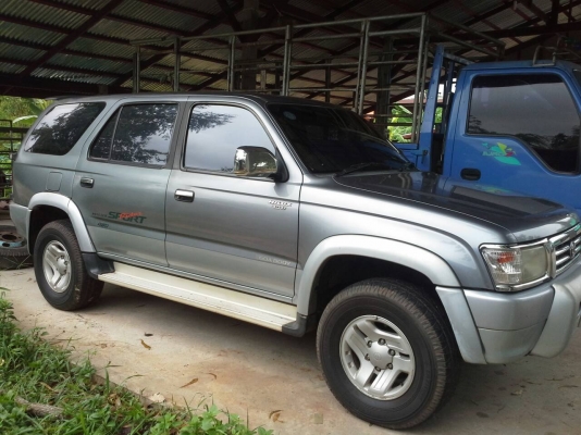 TOYOTA SPORT RIDER 3.0 โฟวีล เกียร์ธรรมดาปี42 แอรแบค เครื่องเดิม คานหน้าเดิม กันร้อนเดิม สีมีเก็บมาข้างขวาครับ