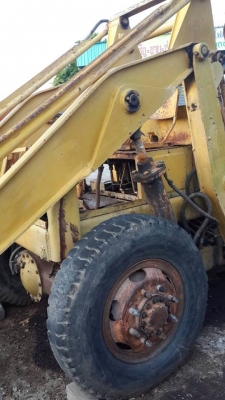 รถตัก KOMATSU SD20 ขนาดตัก 1 คิว ตักแรง รถใช้งานดีรับประกัน