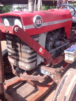 รถแทรกเตอร์แม็กซี่สภาพดีเดิมเครื่อง เกียร เฟืองท้ายดี มีผานดันหน้า ผานหลัง