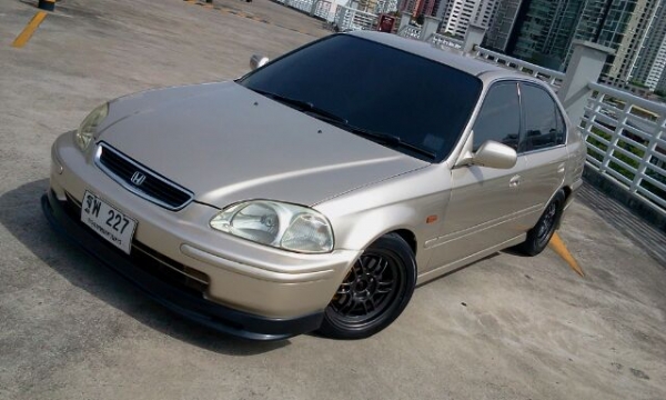 1996 HONDA, CIVIC 1.6 VTi-E โฉม ตาโต สีบรอนซ์ทอง เกียร์ออโต้ ติดแก๊ส LPG หัวฉีด