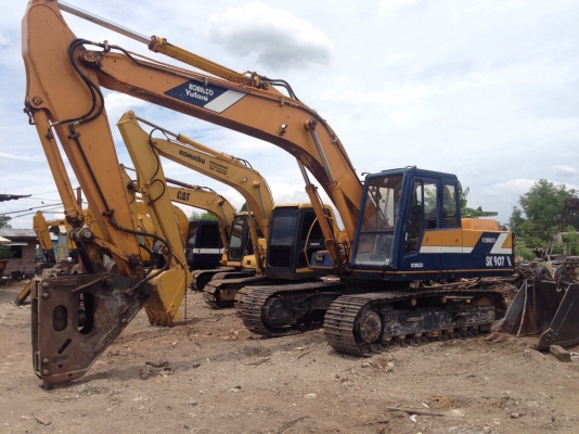 ขายรถแมคโครKOBELCO SK200-2 พร้อมหัวเจาะ สภาพพร้อมใช้ สนใจติดต่อ บอย 085-156-2314