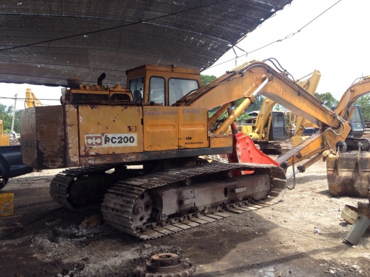ขายรถแมคโครPC200-2พร้อมหัวเจาะ สภาพพร้อมใช้ สนใจติดต่อ บอย085-156-2314