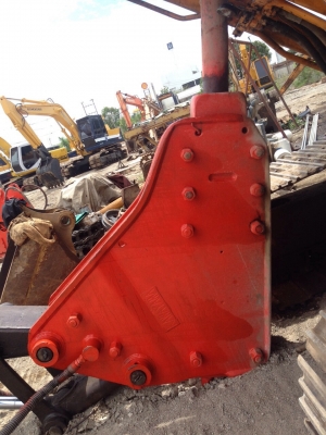 ขายรถแมคโครPC200-2พร้อมหัวเจาะ สภาพพร้อมใช้ สนใจติดต่อ บอย085-156-2314