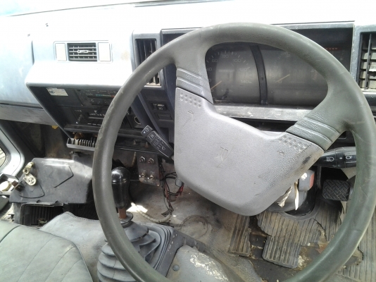 ขายด่วนหัวรถ 6 ล้อ นำเข้าจากเซียงกง ขายโล๊ะล้างสต็อกจำนวนมาก เลิกกิจการ จากหัวละ 70,000 - 100,000 บาท ขายเพียงหัวละ 39,500 บาท เท่านั้น อุปกรณ์ครบ มาก่อนได้เลือกก่อน หากเหมาหมดลดลงได้อีกครับ มีหัวโตโยต้าไดน่าร์ หัวมิตซู หัวฮีโน่ หัวอีซูซุ หัวนิสสัน สอบถาม