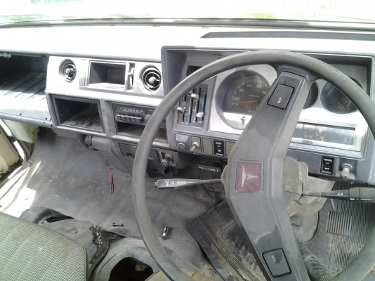 ขายด่วนหัวรถ 6 ล้อ นำเข้าจากเซียงกง ขายโล๊ะล้างสต็อกจำนวนมาก เลิกกิจการ จากหัวละ 70,000 - 100,000 บาท ขายเพียงหัวละ 39,500 บาท เท่านั้น อุปกรณ์ครบ มาก่อนได้เลือกก่อน หากเหมาหมดลดลงได้อีกครับ มีหัวโตโยต้าไดน่าร์ หัวมิตซู หัวฮีโน่ หัวอีซูซุ หัวนิสสัน สอบถาม