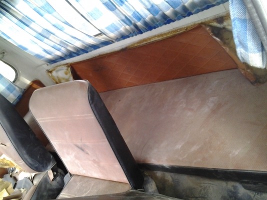 ขายด่วนหัวรถ 6 ล้อ นำเข้าจากเซียงกง ขายโล๊ะล้างสต็อกจำนวนมาก เลิกกิจการ จากหัวละ 70,000 - 100,000 บาท ขายเพียงหัวละ 39,500 บาท เท่านั้น อุปกรณ์ครบ มาก่อนได้เลือกก่อน หากเหมาหมดลดลงได้อีกครับ มีหัวโตโยต้าไดน่าร์ หัวมิตซู หัวฮีโน่ หัวอีซูซุ หัวนิสสัน สอบถาม