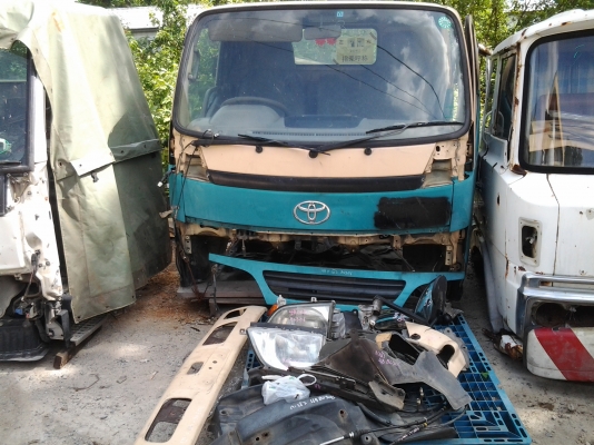 ขายด่วนหัวรถ 6 ล้อ นำเข้าจากเซียงกง ขายโล๊ะล้างสต็อกจำนวนมาก เลิกกิจการ จากหัวละ 70,000 - 100,000 บาท ขายเพียงหัวละ 39,500 บาท เท่านั้น อุปกรณ์ครบ มาก่อนได้เลือกก่อน หากเหมาหมดลดลงได้อีกครับ มีหัวโตโยต้าไดน่าร์ หัวมิตซู หัวฮีโน่ หัวอีซูซุ หัวนิสสัน สอบถาม