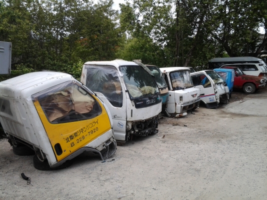 ขายด่วนหัวรถ 6 ล้อ นำเข้าจากเซียงกง ขายโล๊ะล้างสต็อกจำนวนมาก เลิกกิจการ จากหัวละ 70,000 - 100,000 บาท ขายเพียงหัวละ 39,500 บาท เท่านั้น อุปกรณ์ครบ มาก่อนได้เลือกก่อน หากเหมาหมดลดลงได้อีกครับ มีหัวโตโยต้าไดน่าร์ หัวมิตซู หัวฮีโน่ หัวอีซูซุ หัวนิสสัน สอบถาม