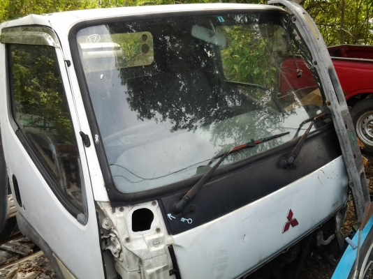 ขายด่วนหัวรถ 6 ล้อ นำเข้าจากเซียงกง ขายโล๊ะล้างสต็อกจำนวนมาก เลิกกิจการ จากหัวละ 70,000 - 100,000 บาท ขายเพียงหัวละ 39,500 บาท เท่านั้น อุปกรณ์ครบ มาก่อนได้เลือกก่อน หากเหมาหมดลดลงได้อีกครับ มีหัวโตโยต้าไดน่าร์ หัวมิตซู หัวฮีโน่ หัวอีซูซุ หัวนิสสัน สอบถาม