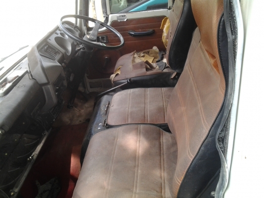 ขายด่วนหัวรถ 6 ล้อ นำเข้าจากเซียงกง ขายโล๊ะล้างสต็อกจำนวนมาก เลิกกิจการ จากหัวละ 70,000 - 100,000 บาท ขายเพียงหัวละ 39,500 บาท เท่านั้น อุปกรณ์ครบ มาก่อนได้เลือกก่อน หากเหมาหมดลดลงได้อีกครับ มีหัวโตโยต้าไดน่าร์ หัวมิตซู หัวฮีโน่ หัวอีซูซุ หัวนิสสัน สอบถาม