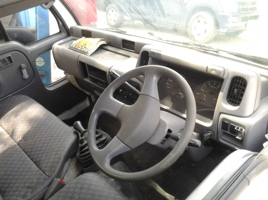 ขายด่วนหัวรถ 6 ล้อ นำเข้าจากเซียงกง ขายโล๊ะล้างสต็อกจำนวนมาก เลิกกิจการ จากหัวละ 70,000 - 100,000 บาท ขายเพียงหัวละ 39,500 บาท เท่านั้น อุปกรณ์ครบ มาก่อนได้เลือกก่อน หากเหมาหมดลดลงได้อีกครับ มีหัวโตโยต้าไดน่าร์ หัวมิตซู หัวฮีโน่ หัวอีซูซุ หัวนิสสัน สอบถาม