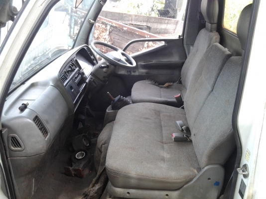 ขายด่วนหัวรถ 6 ล้อ นำเข้าจากเซียงกง ขายโล๊ะล้างสต็อกจำนวนมาก เลิกกิจการ จากหัวละ 70,000 - 100,000 บาท ขายเพียงหัวละ 39,500 บาท เท่านั้น อุปกรณ์ครบ มาก่อนได้เลือกก่อน หากเหมาหมดลดลงได้อีกครับ มีหัวโตโยต้าไดน่าร์ หัวมิตซู หัวฮีโน่ หัวอีซูซุ หัวนิสสัน สอบถาม