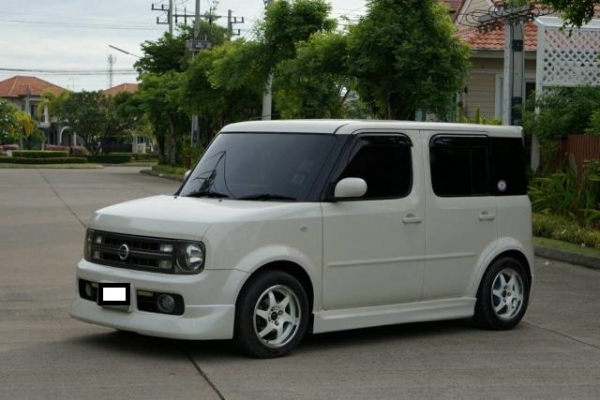 ขายรถ NISSAN CUBE เครื่อง 1500 รถใช้เองค่ะ สภาพสวยมาก ดูแลอย่างดี