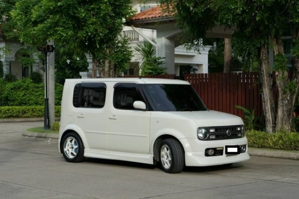 ขายรถ NISSAN CUBE เครื่อง 1500 รถใช้เองค่ะ สภาพสวยมาก ดูแลอย่างดี