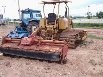 แนะนำอีกตัวครับ - รถแทรกเตอร์ ดันดิน MITSUBISHI: FA 50 รุ่นแทรคเหล็ก พร้อมโรตารี่พรวนดินติดท้าย ยาว 2.6 เมตร เครื่องยนต์ดีเซล 4 สูบ พร้อมใช้งาน