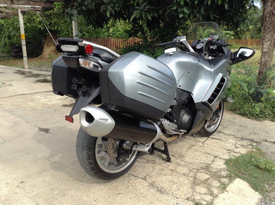ธารนนทบุรี//ขาย kawasaki gtr1400 ปี2008 สวยๆเดิมๆ ราคา450,000 บาท ส.พ.ม แท้