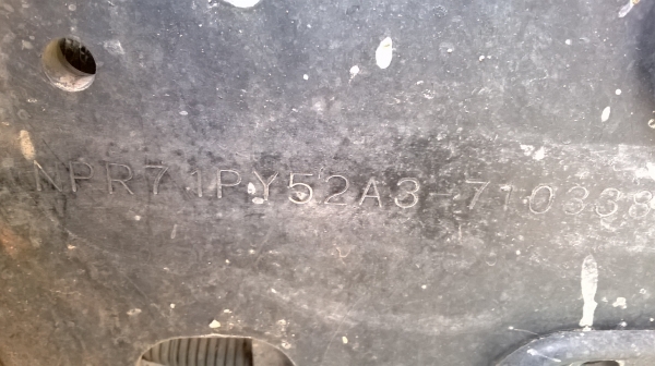 ISUZU NPR เครื่อง4HG1T เครื่อดีมาก คัสซีสวย F หน้า-หลัง แอร์ CD ยาว5เมตรกระบะเหล็กพร้อมคอก พร้อมใช้