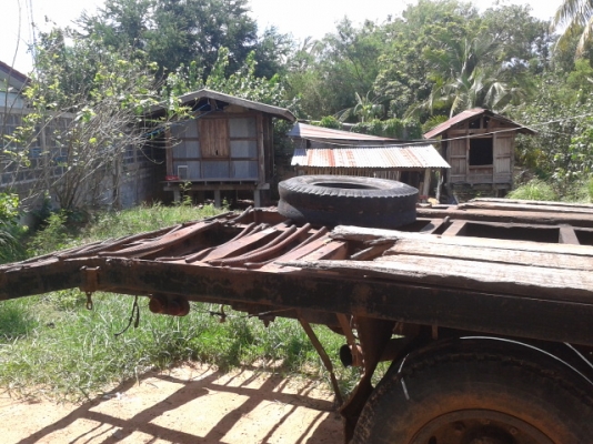 ขาย10ล้อเทรลเลอร์ ISUZU หัวยาว สภาพพร้อมใช้งาน เล่มทะเบียนเป็นท้ายลาดเรียบร้อย ทะเบียนขาด ปี55 พร้อมโอน