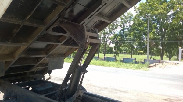 ขายรถบรรทุกหกล้อดัมพ์ Hino KM310 เครื่อง 90 แรง แชสซีสวย ทะเบียนพร้อม