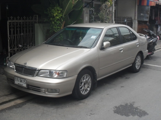 ถูกๆ Nissan sunny super saloon1.6 ออโต้ LPG เบรกABSดิส4ล้อ